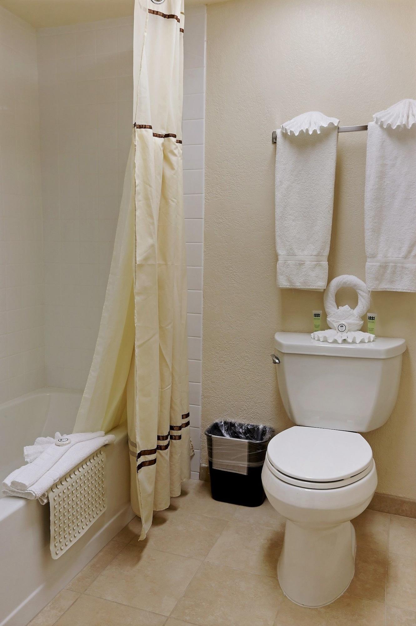 Castle Inn And Suites Anaheim Bagian luar foto