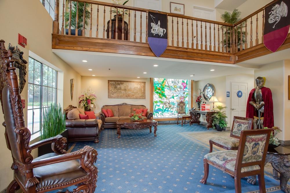 Castle Inn And Suites Anaheim Bagian luar foto